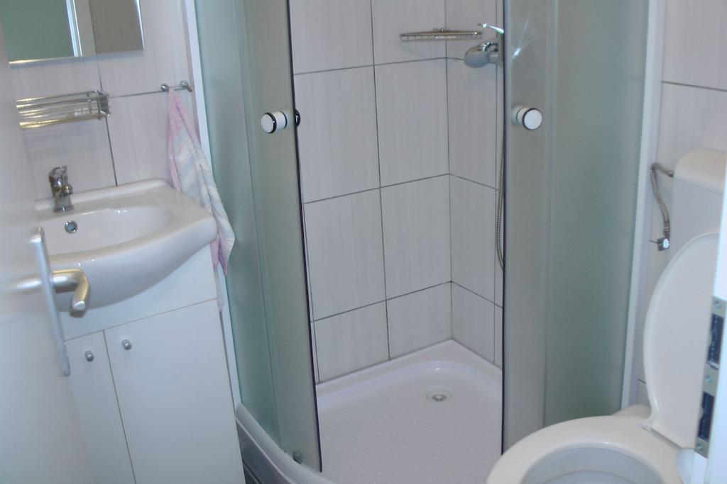 Apartment And Rooms Aracic Korenica Phòng bức ảnh